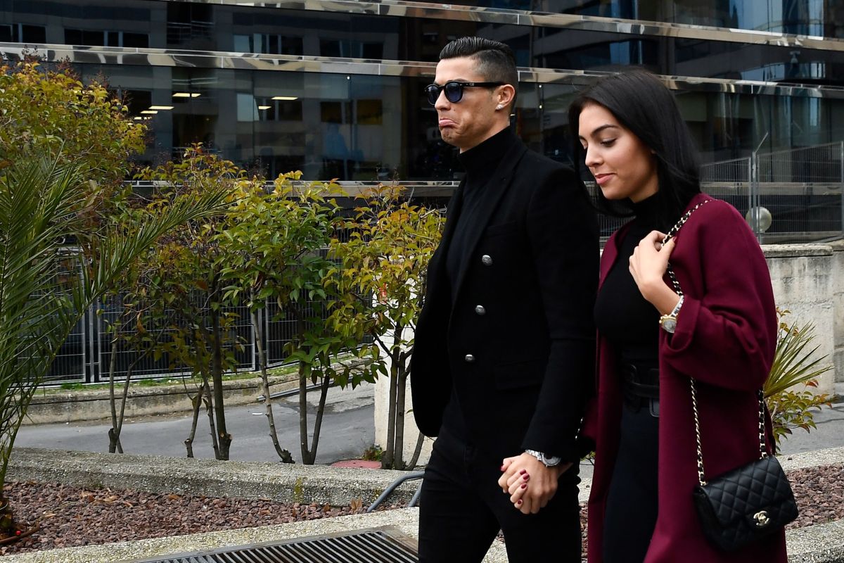 Cristiano Ronaldo podría vender en los próximos días su avión privado para comprar uno más grande. 