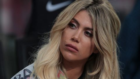 Wanda Nara viendo un partido de la Serie A.