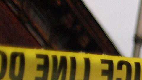 La policía acudió al templo a las 9:30 am del domingo después de un informe de daños a la propiedad.