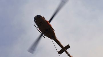 El accidente de los helicópteros se registró cerca del parque temático Sea World en Main Beach.