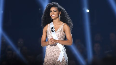 La abogada, atleta, reina de belleza y ganadora del Miss USA 2019, Cheslie Kryst se quitó la vida hace un año.