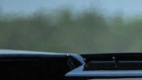 El presidente Biden recibió reclamos del republicano Greg Abbott.