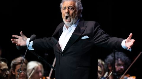 La cantante española acusó al tenor Plácido Domingo de acosarla.