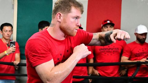 Canelo Álvarez comenzó a entrenar este lunes.