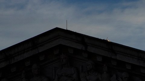La Corte Suprema rechazó una impugnación sobre una regla migratoria de Trump.