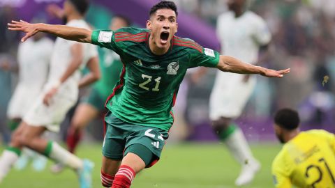 TOPSHOT-FBL-WC-2022-MATCH40-KSA-MEX