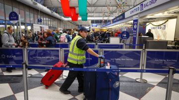 United Airlines encontró el equipaje 4 años después en Honduras.