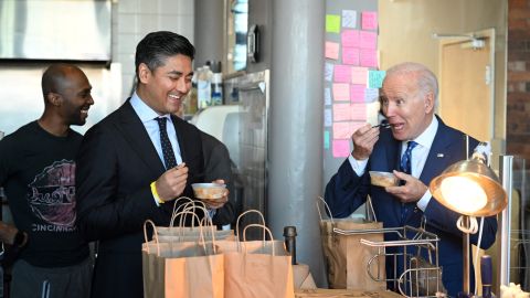 El alcalde junto al presidente Joe Biden