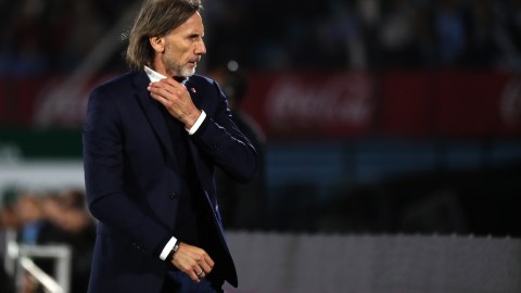 El argentino viene de dirigir a la selección de Perú