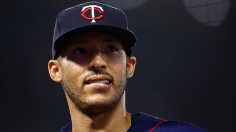 Carlos Correa podría continuar en Minnesota