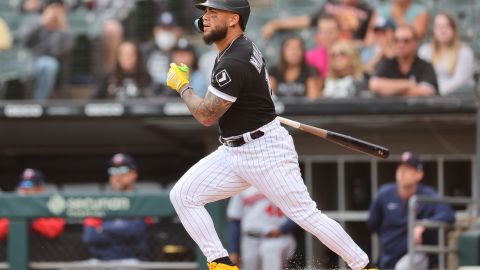 Yoan Moncada lidera a los peloteros de MLB en la convocatoria de Cuba.