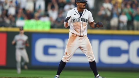 Division Series - Houston Astros v Seattle Mariners - Game Three