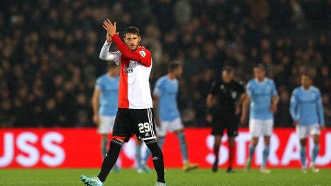 Santiago Giménez acumula 4 goles y 1 asistencia en lo que va de temporada del torneo local.