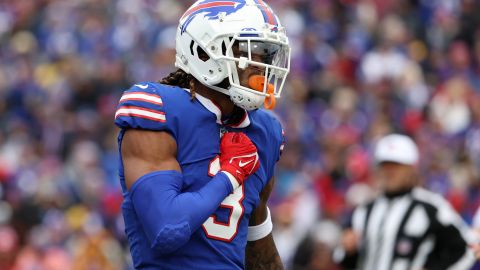 Damar Hamlin durante un partido ante Minnesota Vikings.