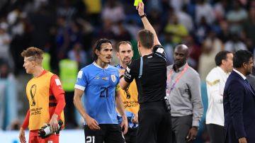 Edison Cavani tuvo varios altercados con el árbitro durante el partido contra Ghana del Mundial de Qatar 2022.