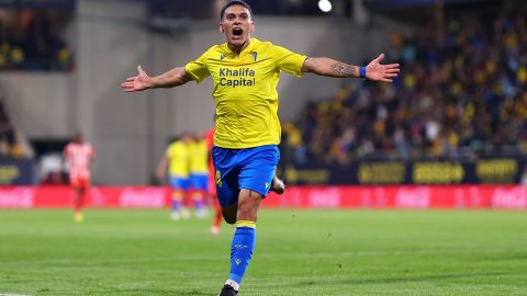 Brian Ocampo celebra luego de su gol.