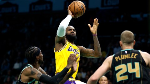 Los Angeles Lakers v Charlotte Hornets