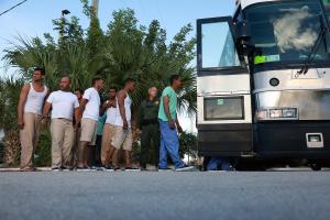 Más de mil migrantes cubanos han sido devueltos en 13 días, la mayoría desde EE.UU.