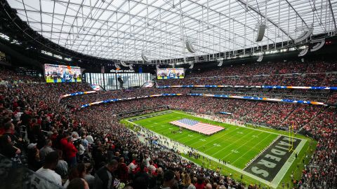 El hecho ocurrió durante el partido de este sábado entre Raiders y Chiefs.