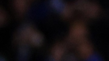 Riyad Mahrez anota desde el punto penal el 4-0 para el Manchester City.