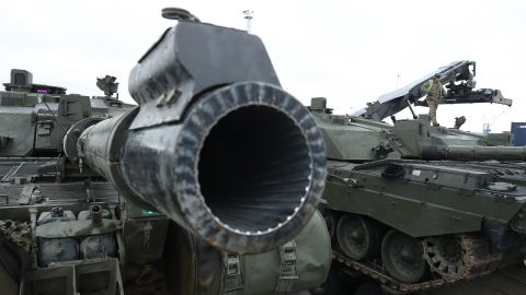 Tanques Challenger 2 del Reino Unido.