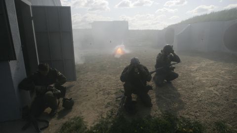 La explosión ocurrió en un centro cultural reutilizado para que las fuerzas armadas de Rusia almacenen municiones.