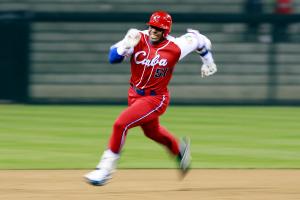 Cuba anuncia lista de 30 peloteros con los que asistirán al Clásico Mundial de Béisbol