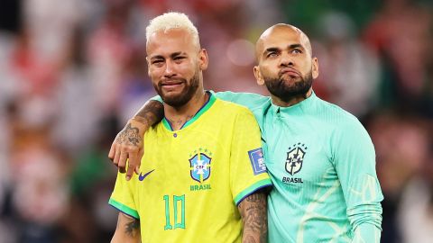 Dani Alves se une la lista de futbolistas brasileños denunciados por abuso sexual y violaciones