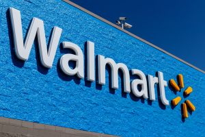 Walmart anuncia aumento a salario promedio por hora en EE.UU. a $17.50 dólares