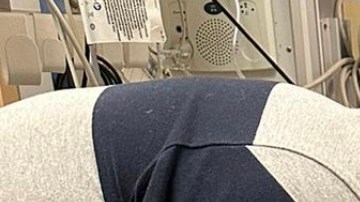 Sergio Vega junto a su esposa Paula Durán, quien carga a su bebé Juan José Vega.