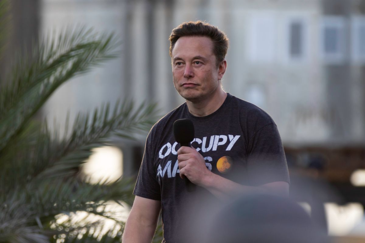 Musk explicó que no fue su elección ponerse el segundo refuerzo, sino que era un requisito para visitar una ubicación de Tesla en Berlín, Alemania.