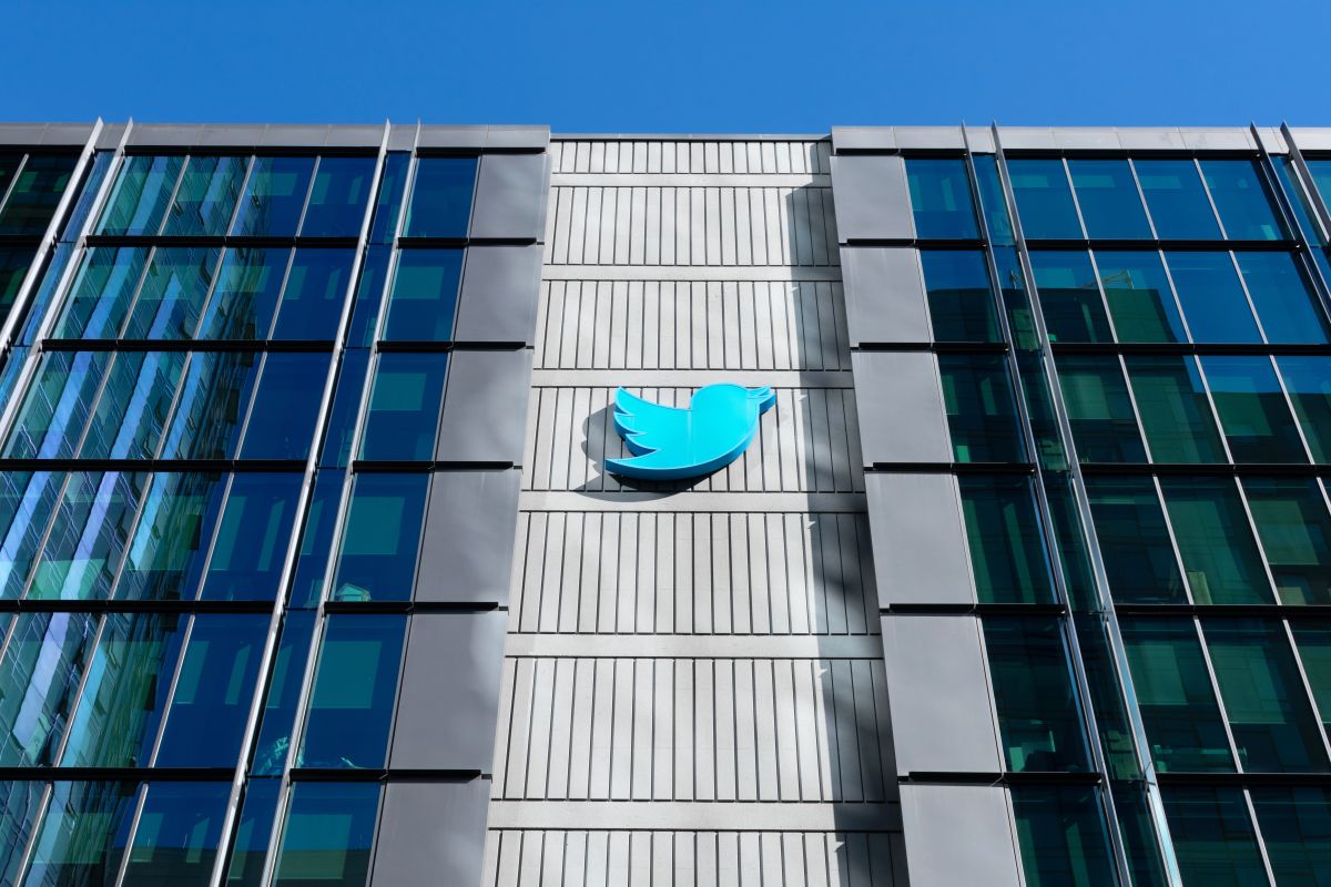 Algunos medios han mencionado que Twitter no ha pagado el alquiler de algunas de sus oficinas para reducir costos.