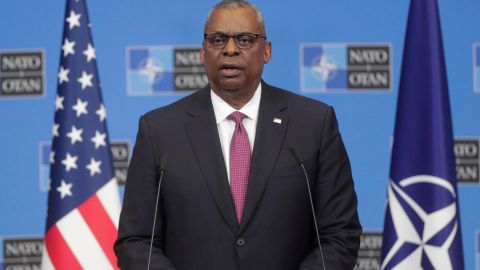 El secretario de Defensa de los Estados Unidos, Lloyd Austin durante una reunión en la OTAN.