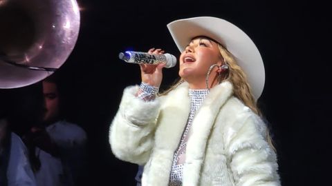 La cantante Chiquis Rivera compartió en Instagram unos sensuales pasos de baile al ritmo de 'La Bichota'.