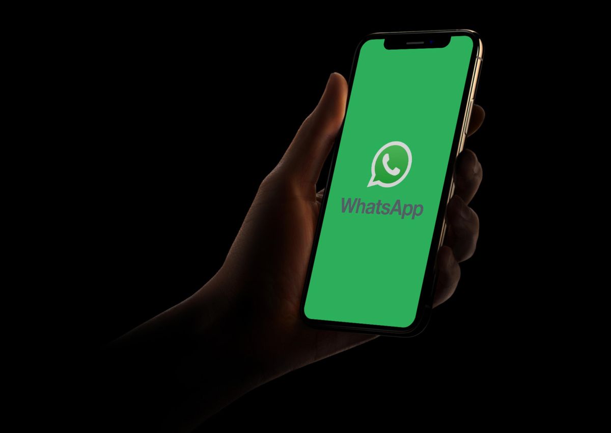 Hay varias señales que te indican si tu cuenta de WhatsApp ha sido hackeada.