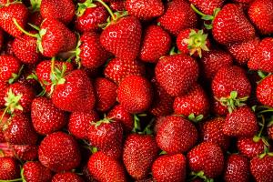Cómo comer fresas puede beneficiar a la salud de tu corazón