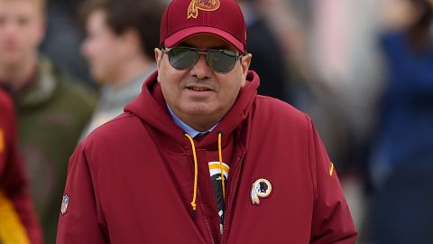 Dan Snyder compró al equipo Washington Commanders en 1999.