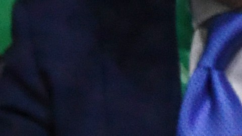 Shakira ignoró a Piqué en la entrada de su casa.