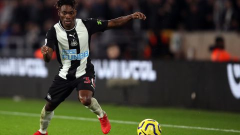 Christian Atsu jugó en el Newcastle entre la temporada 2016/17.