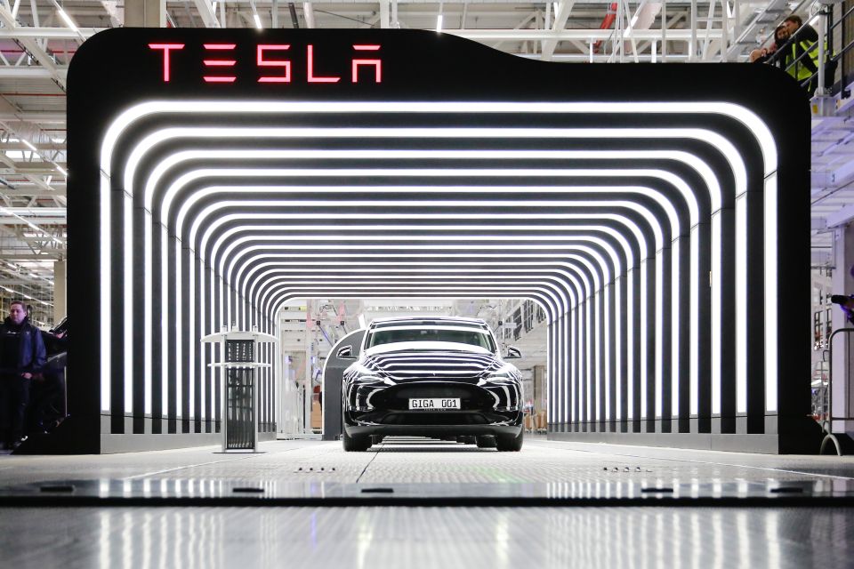Tesla invertirá 5,000 millones de dólares en nueva planta de autos en