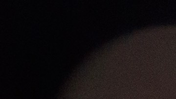 LeBron James sorprendió a una niña en el partido de los Lakers contra Warriors.