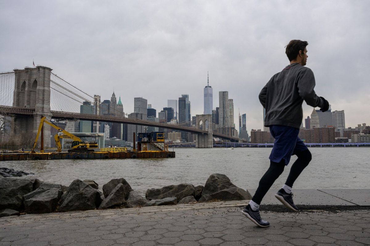 New York faces the “craziest” winter in years without snow in between