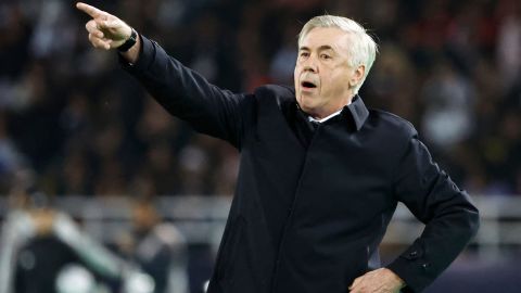 Carlo Ancelotti durante el encuentro entre Real Madrid y Al-Hilal.