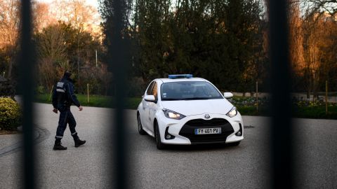 Buttes-Chaumont fue cerrado al público este martes después del descubrimiento de al menos dos bolsas con restos humanos.