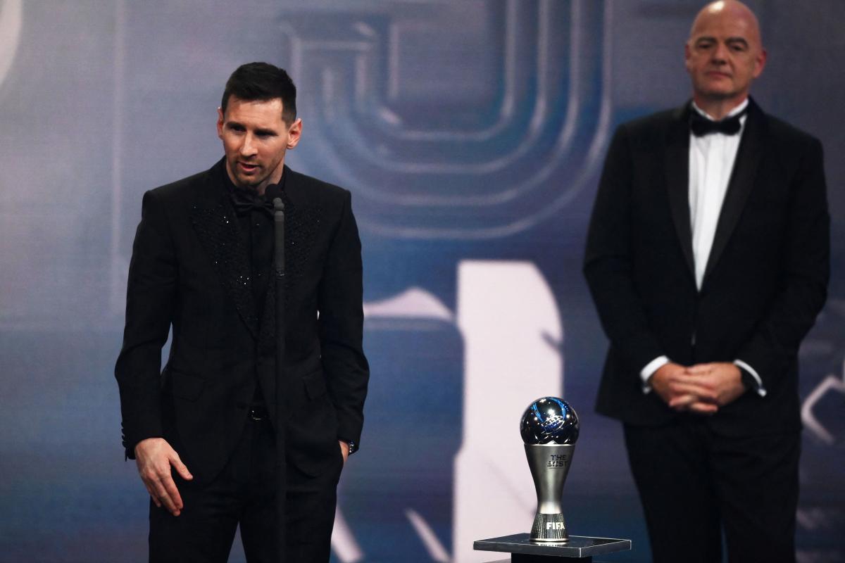 Messi conquista el segundo The Best FIFA de su carrera y Argentina arrasa  en la premiación - El Diario NY