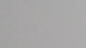 Un grupo de inmigrantes apiñados en un pequeño bote inflable intentan cruzar por el Canal de la Mancha / Foto referencial.