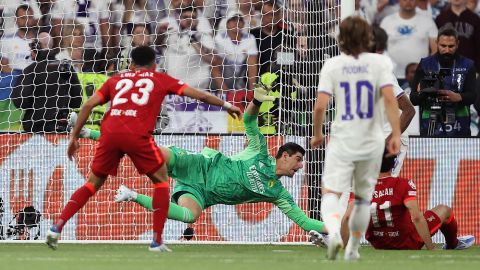 Thubaut Courtois volverá al XI del Real Madrid en Anfield.