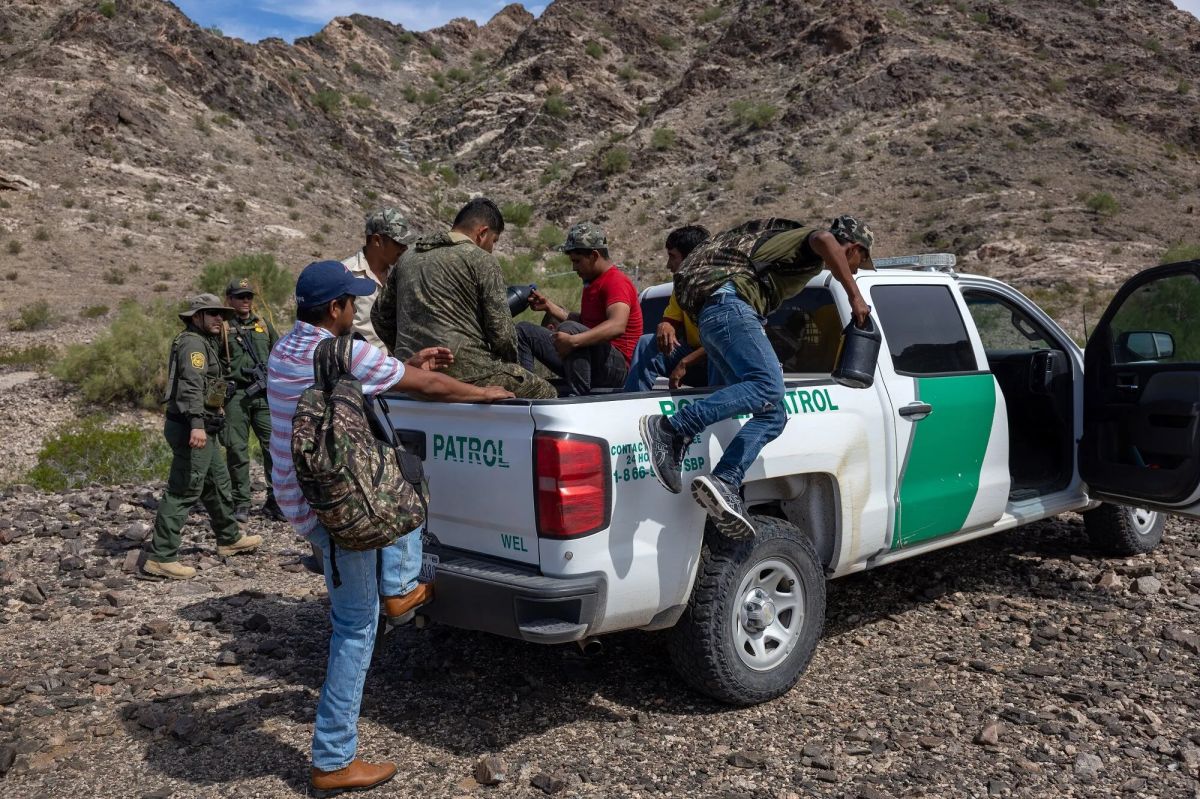 El Departamento de Seguridad Nacional (DHS) afirmó que se han realizado 128,410 detenciones en enero. 