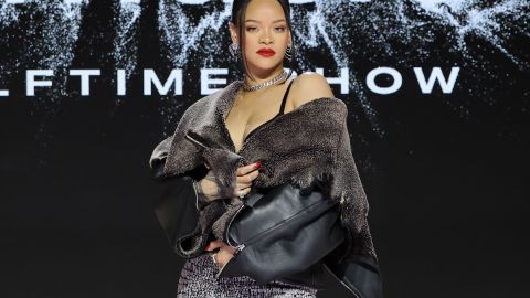 Rihanna protagonizará el  show del medio tiempo del Super Bowl.