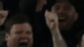 Courtois regaló el segundo gol del Liverpool.